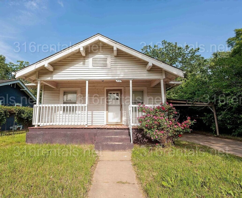 Foto principal - $915 - 2 bedroom / 1 bathroom - Single Fam...