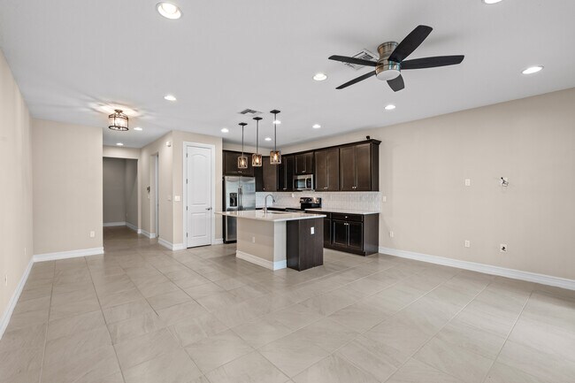 Foto del edificio - 10103 Akenside Dr