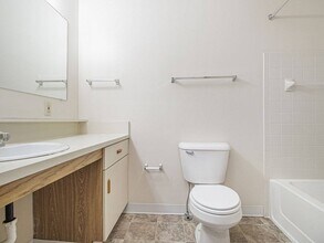 Building Photo - Gull Prairie/Gull Run Apartments and Townhomes