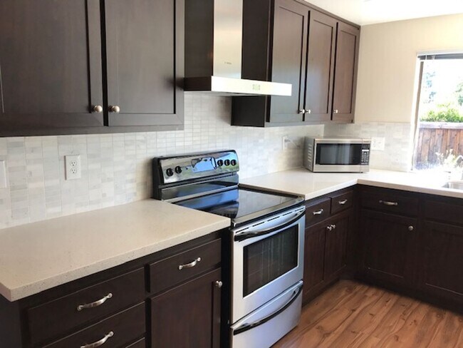 Foto del edificio - Single level 3 bedroom home in Northgate c...