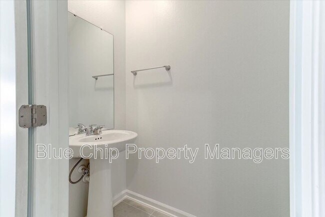 Foto del edificio - 1212 Belle Isle Ln