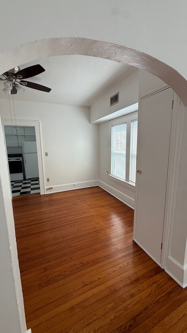 Foto del edificio - 715 Delaney Park Dr