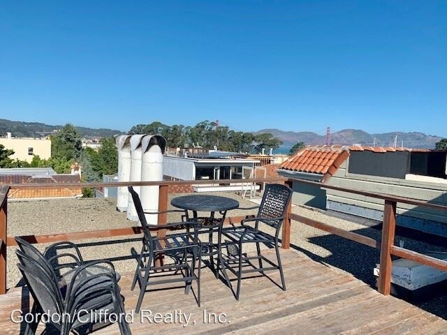 Building Photo - 3726 Broderick St