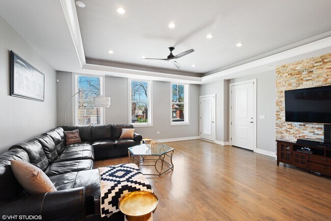 Foto del edificio - 441 E Oakwood Blvd