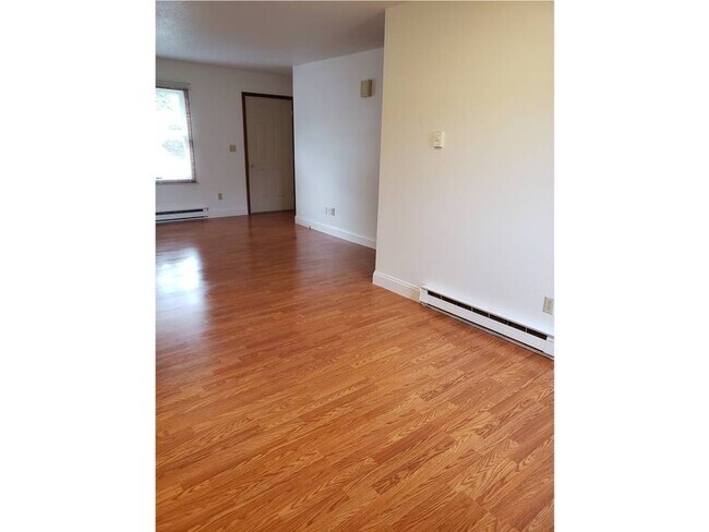 rep. photo - 400 N Wentz St