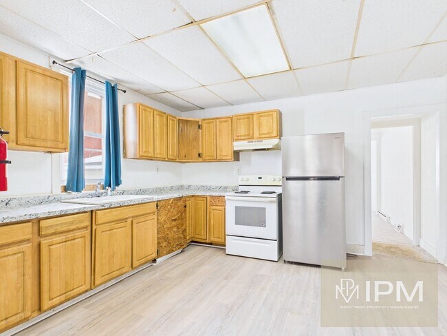 Building Photo - Bright 3 Bedroom, 1.5 Bath Home in Lebanon, Pa!