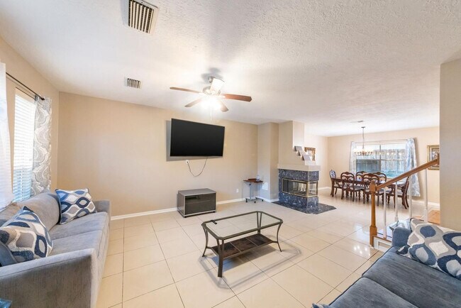 Building Photo - 9350 Starfire Ln