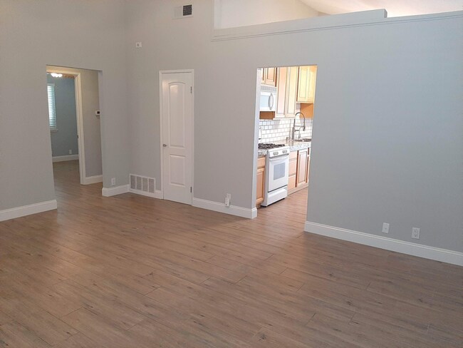 Building Photo - 27512 Velador