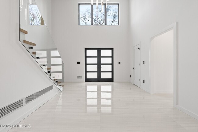 Building Photo - 459 Harnell Ave