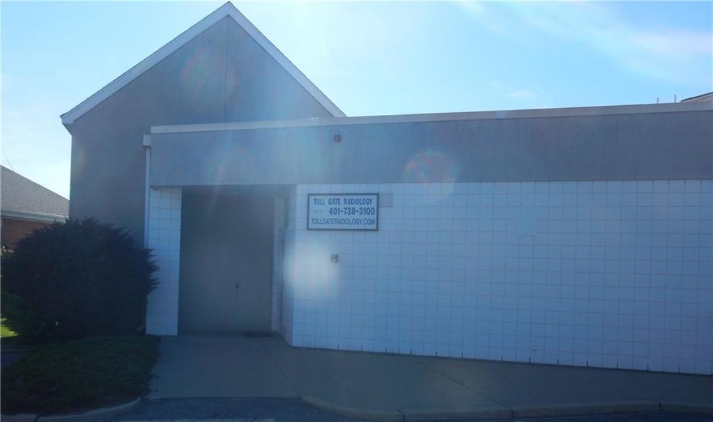 Primary Photo - 1050 Warwick Ave