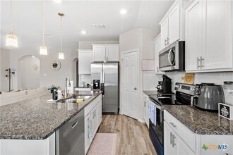Building Photo - 2427 Elba Dr