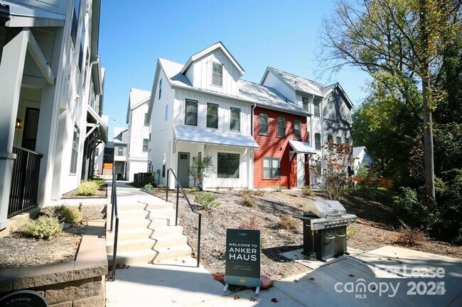 Foto del edificio - 2925 Commonwealth Ave