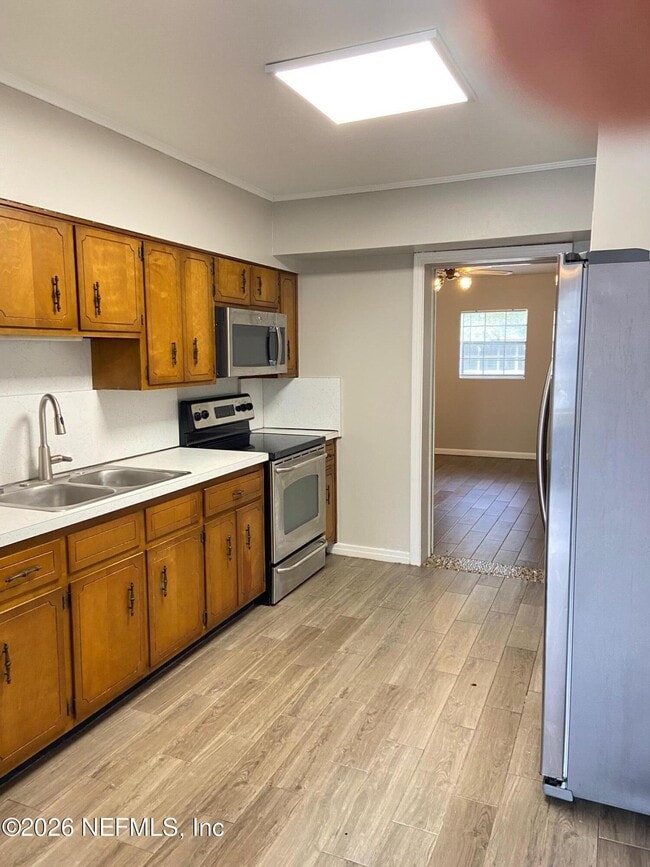 Foto del edificio - 8929 MacArthur Ct S