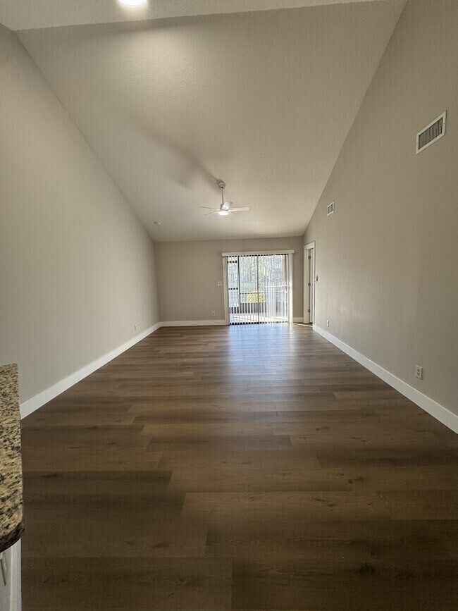 Building Photo - 198 White Fawn Dr