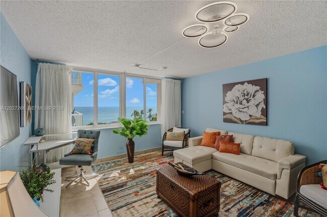 Foto del edificio - 19201 Collins Ave