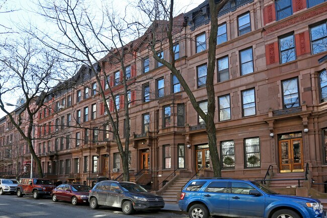 Building Photo - 60 W 89th St