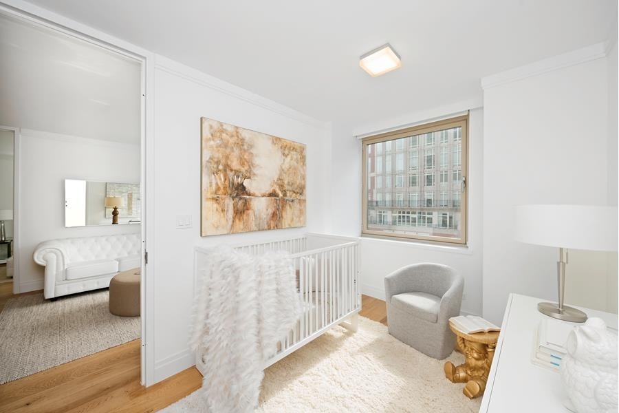 Primary Photo - 215 East 86th St