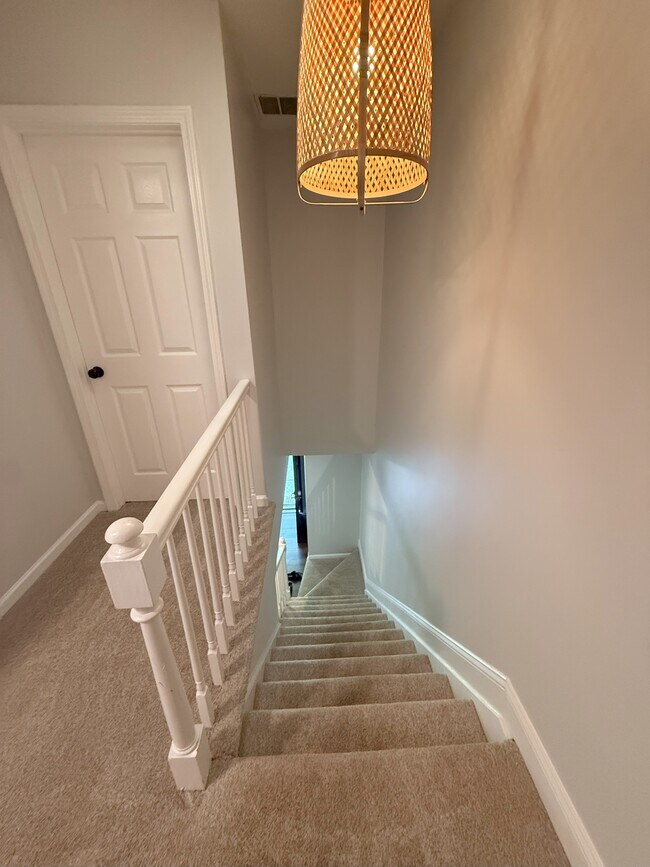 Foto del edificio - 1337 Springlawn Ct