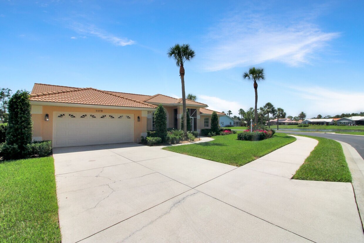 Foto principal - Waterford Annual Pool Home for Rent