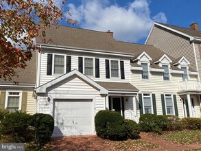 Building Photo - 28498 Sawgrass Ct