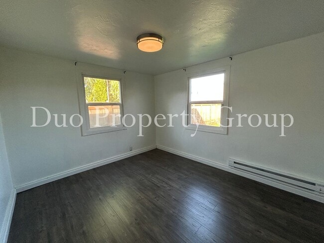 Foto del edificio - Bethel Danebo Home with Huge Yard and Storage