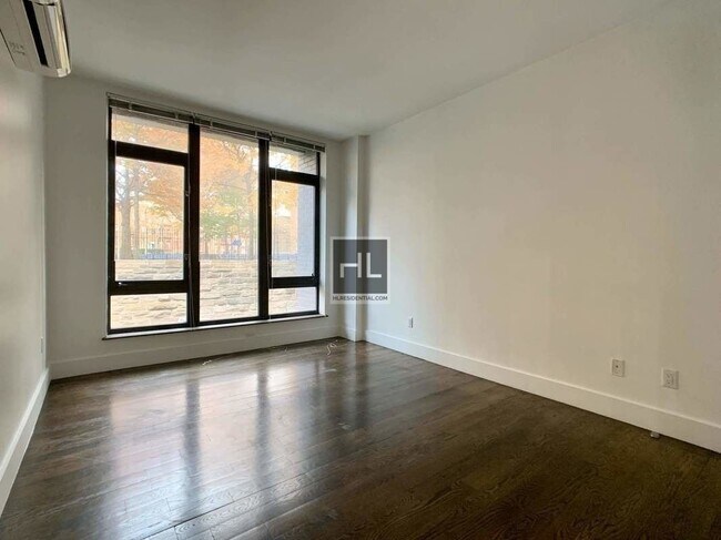 Building Photo - EAST 98 STREET