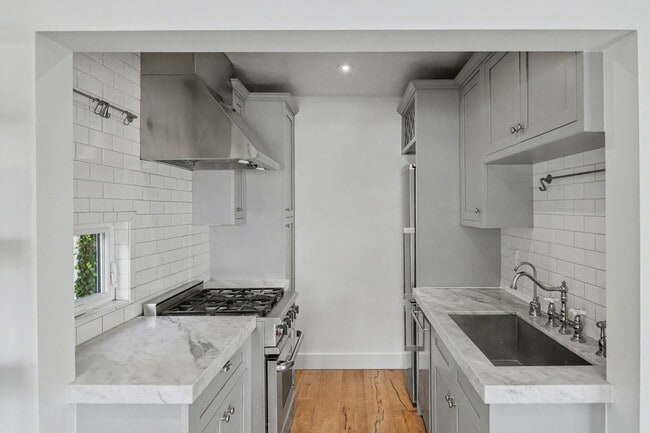 Foto del edificio - 6609 Leland Way