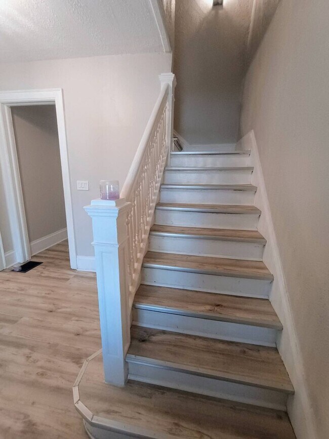 Foto del edificio - Charming 4-Bedroom Home in Harambee