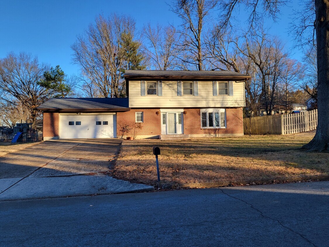 1305 Whitney Ln, Rolla, MO 65401 House Rental in Rolla, MO