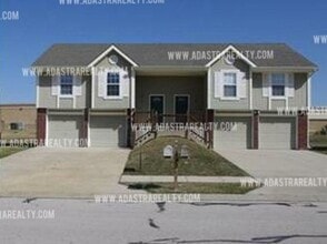 Building Photo - 2527 Bent Oak Ct