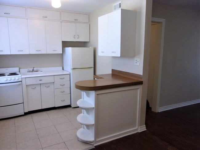 Foto del edificio - Plaza Apts - 1 Bed 1 Bath