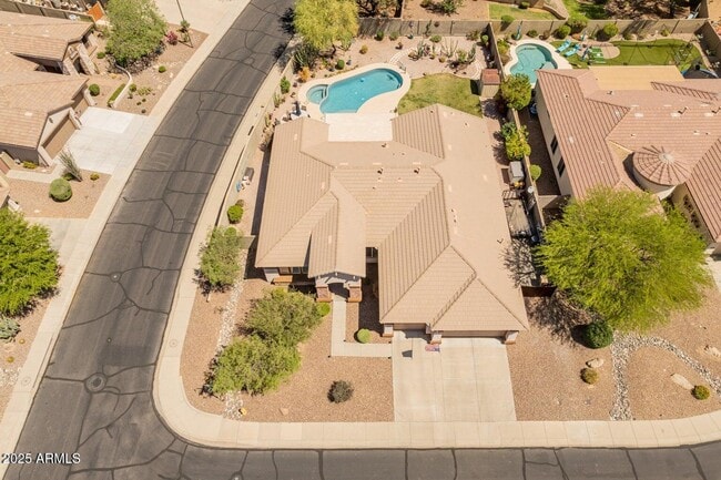 Building Photo - 2222 W Morse Ct