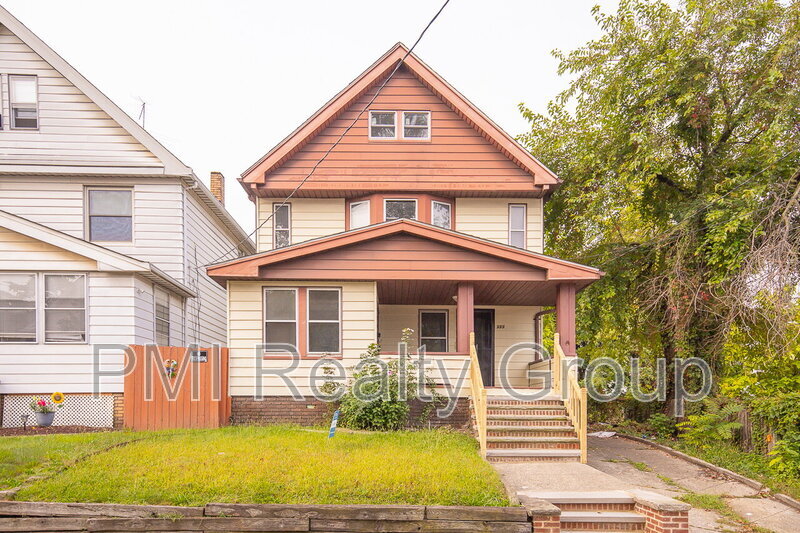 Primary Photo - 888 Evangeline Rd