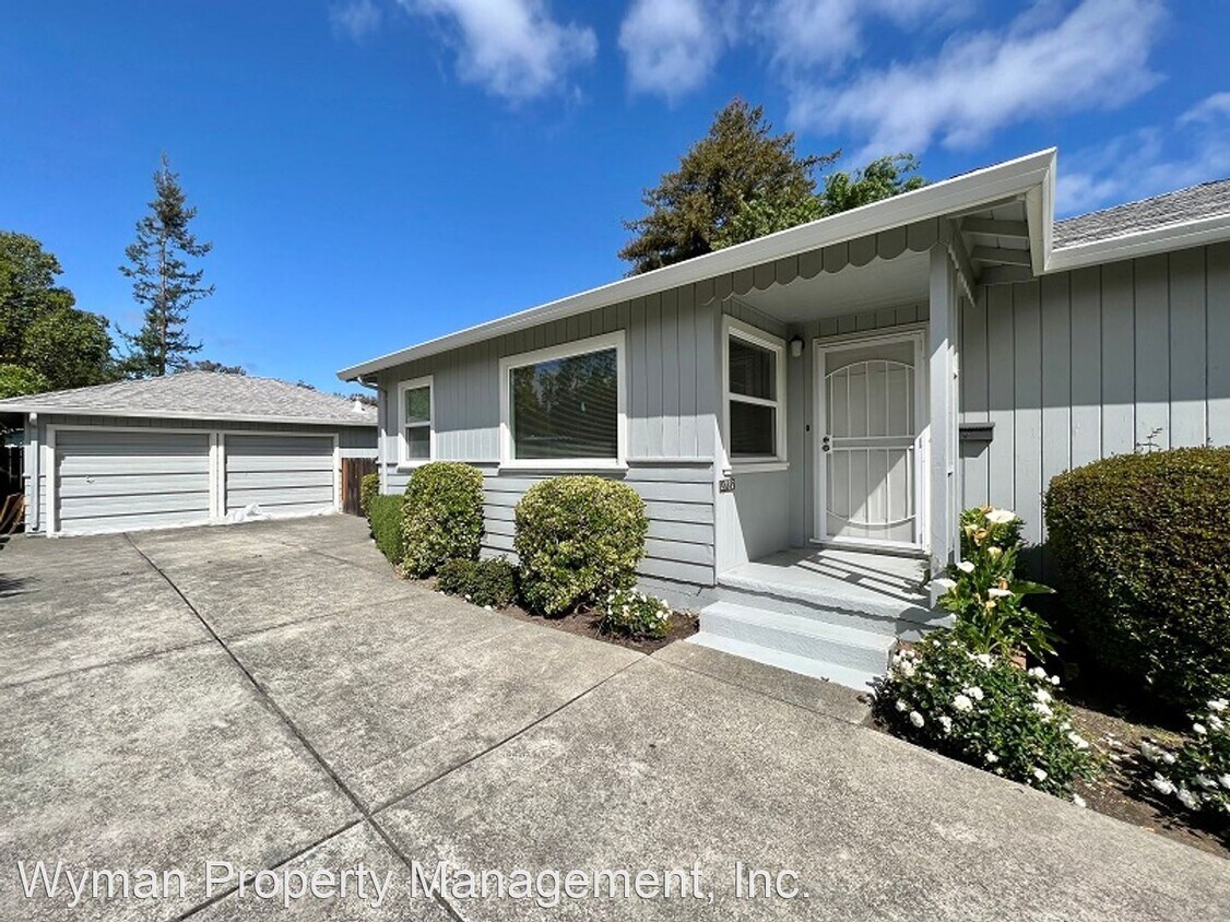 2 br, 1 bath House 2737 Beard Road House Rental in Napa, CA