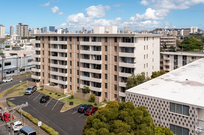 Building Photo - University Towers