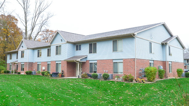 Foto del edificio - Golden Oak Village