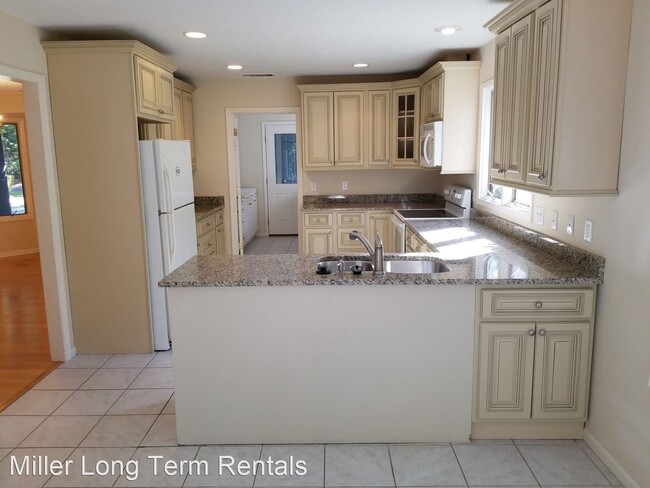 Foto del edificio - 3 br, 2 bath House - 12 Bobcat Lane
