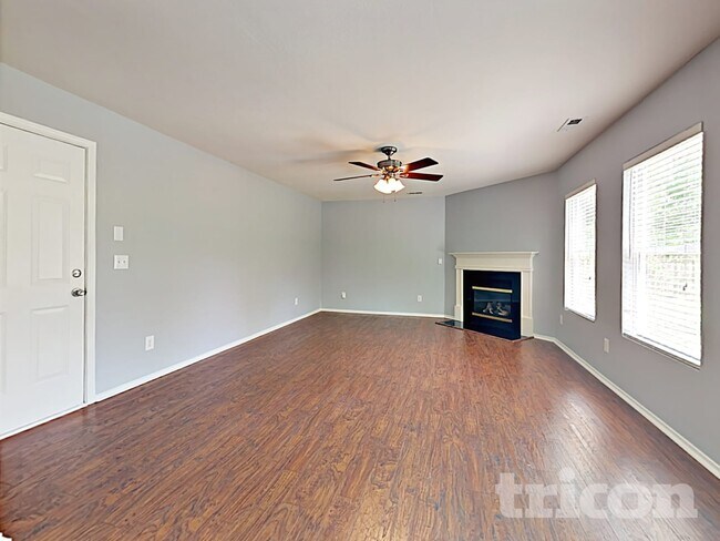 Foto del edificio - 4312 Larkhaven Village Dr