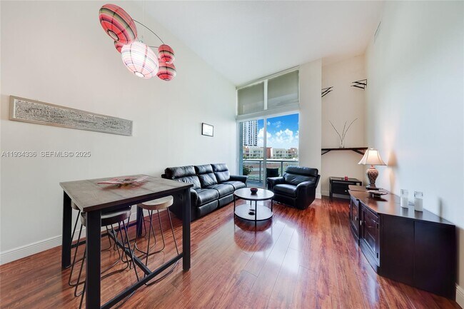 Foto del edificio - 1900 N Bayshore Dr