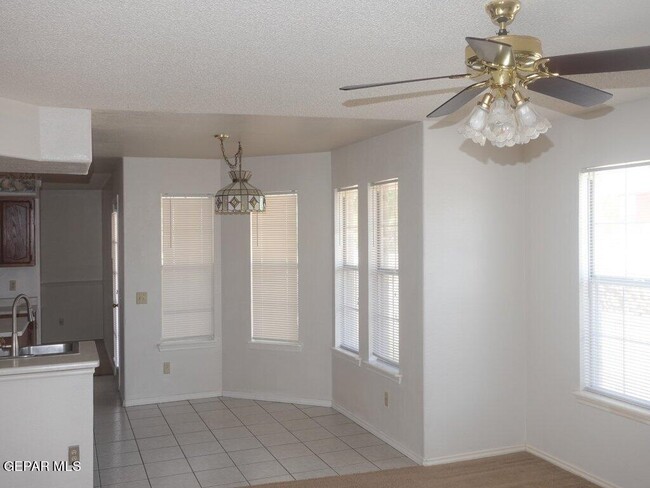 Building Photo - 6553 Brisa Del Mar Dr
