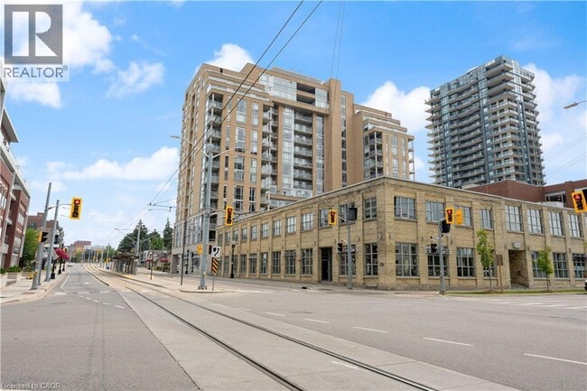 Building Photo - 191 King St S