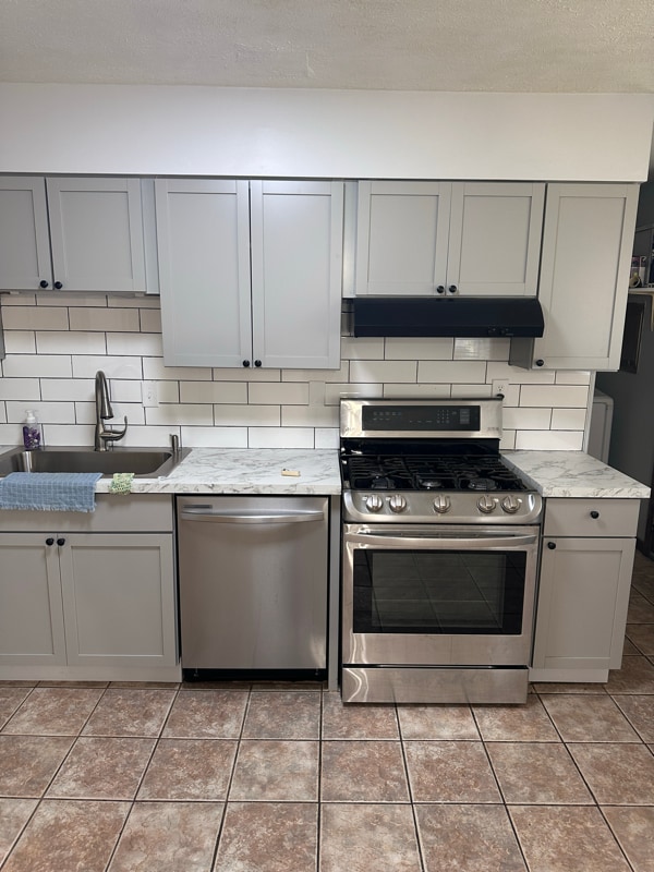 Building Photo - 388 Gamewood Dr