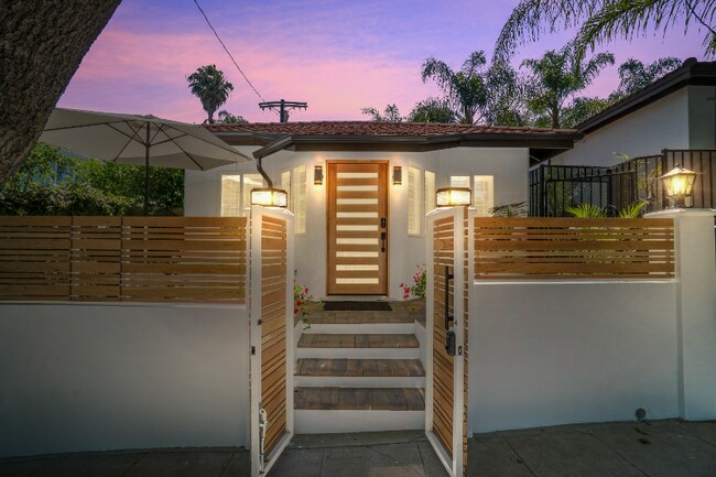 Foto del edificio - 4230 Van Nuys Blvd