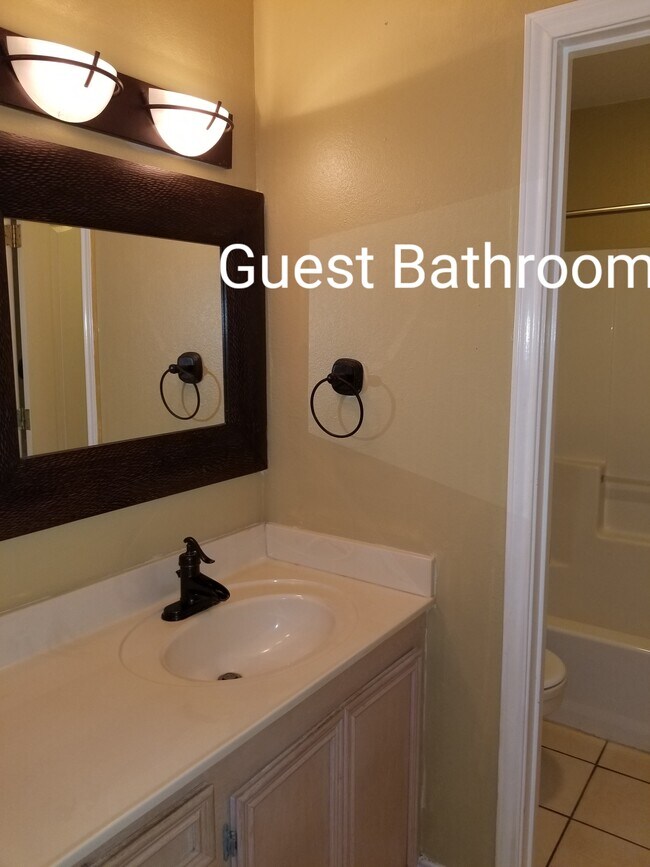 Foto del edificio - 4418 Cedar Pass Dr