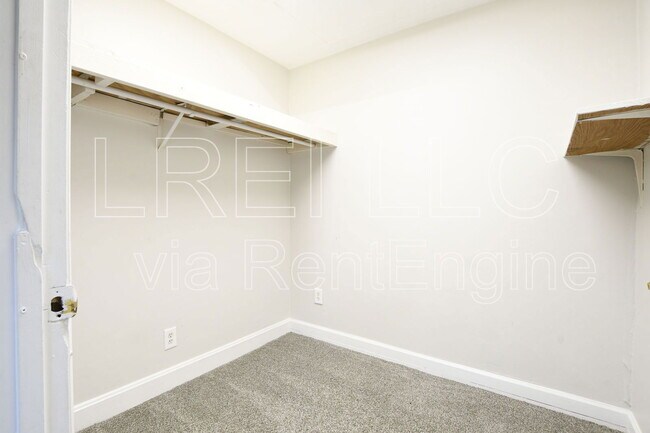 Foto del edificio - 2713 Rodman St