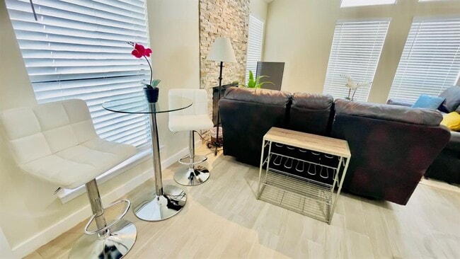 Foto del edificio - 2902 Cole St