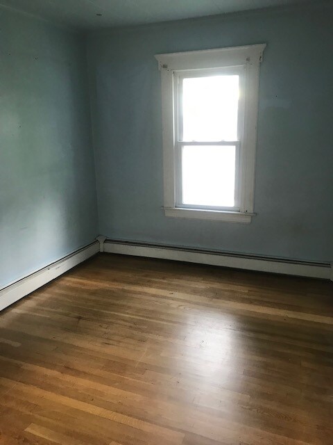 Bedroom B ~90 sq ft. - 31 Cherry St