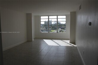 Building Photo - 1475 NE 125th Terrace