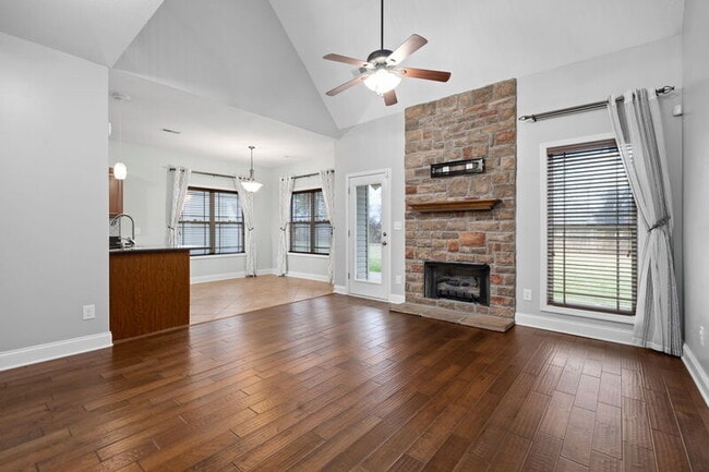 Foto del edificio - 1389 Judge Tyler Dr