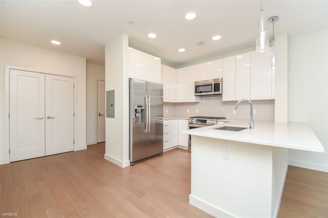 Building Photo - 1 br, 1 bath Condo - 45 Lewis St Apt 220